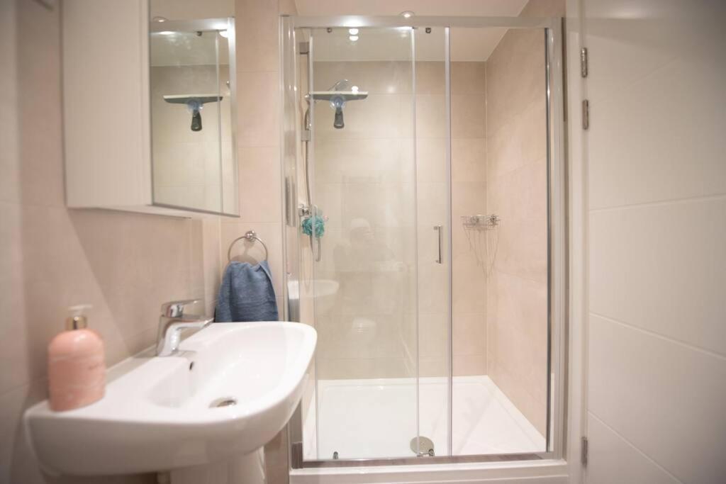 Number 15 Luxurious Two Bedroom Apartment Exmouth Dış mekan fotoğraf